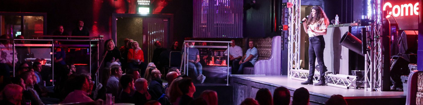 CARDIFFCOMEDY1122-140 copy[16].jpg