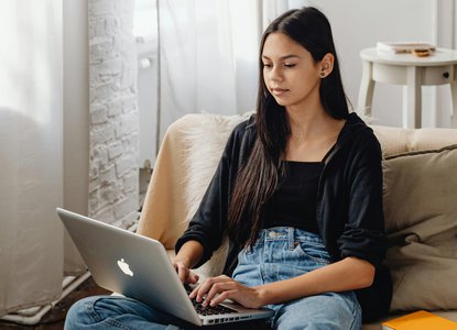 teenage-girl-laptop.jpg
